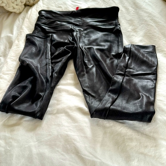 Black Spanx Leather-like Leggings - Picture 3 of 3